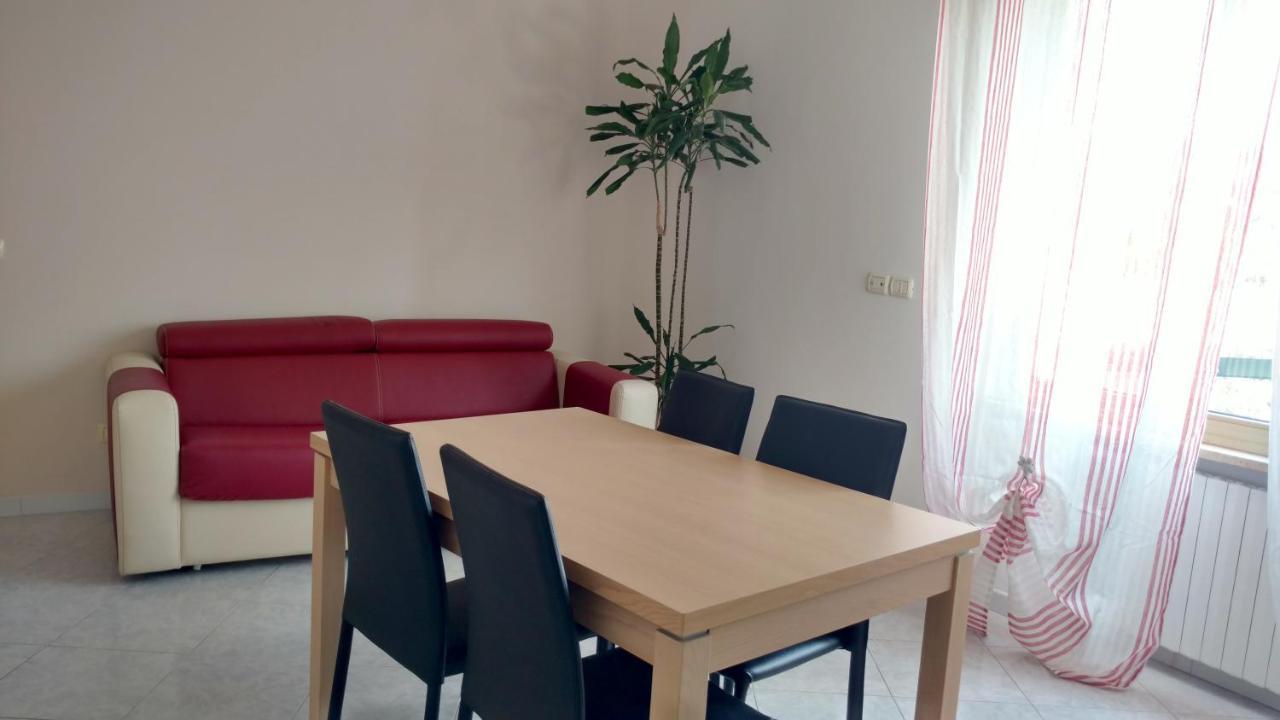 Top Apartment กาตันซาโร ภายนอก รูปภาพ